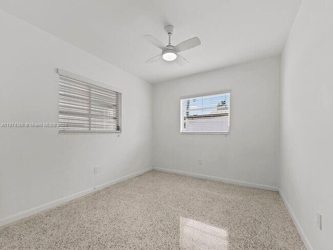 Building Photo - 1515 NE 2nd Ave