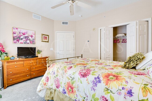 Building Photo - Furnished Condo in Daytona Beach Shores