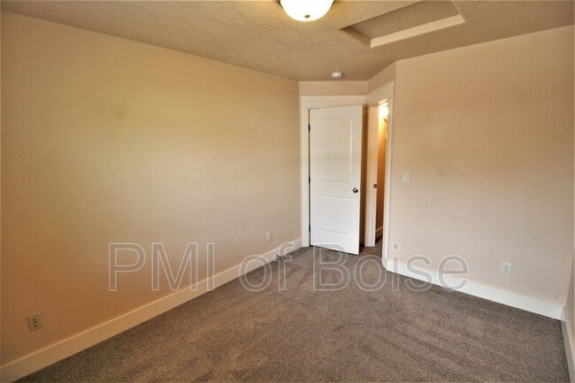 Building Photo - 2218 S Dorothy Ave
