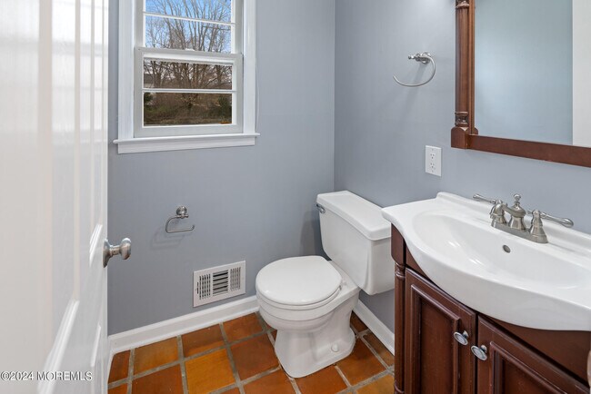 Building Photo - 362 Elton Adelphia Rd