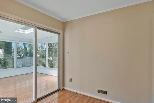 Building Photo - 4038 Poplar St