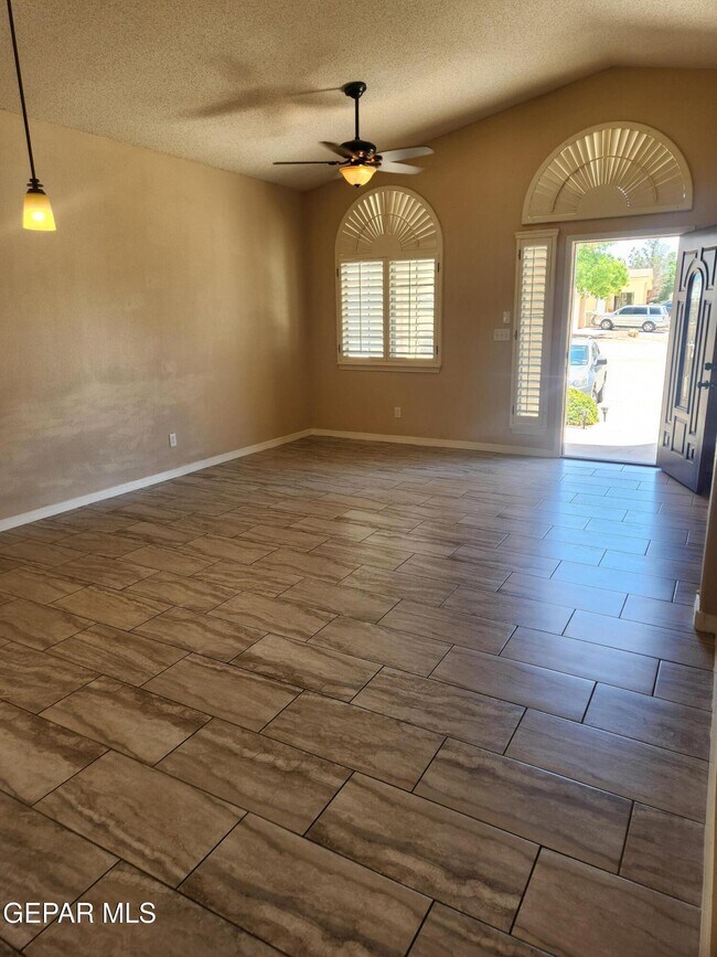 Building Photo - 4001 Tuscany Hills Pl