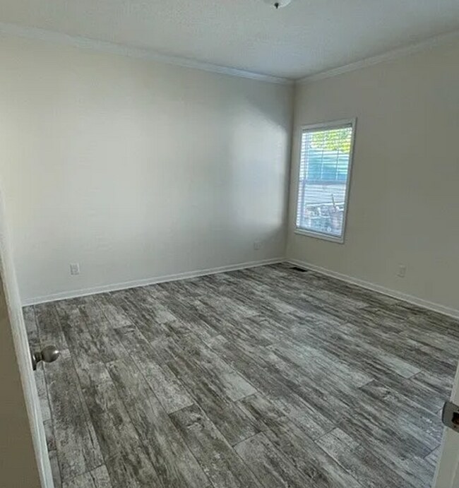 Building Photo - 379 Blanche Cir