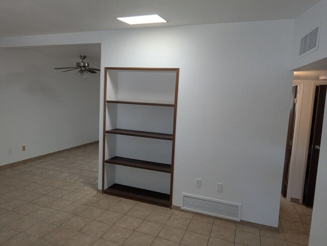 Building Photo - Triplex - 2 Bedroom and 1 Bath Unit