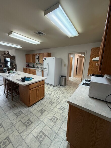 Building Photo - 408 Newcomer Rd
