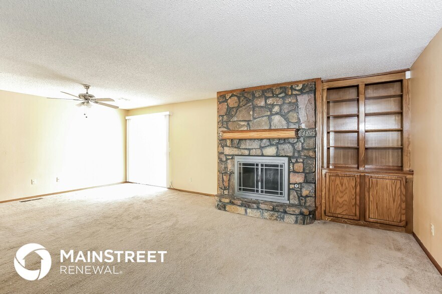 Building Photo - 8300 NW 112th Terrace