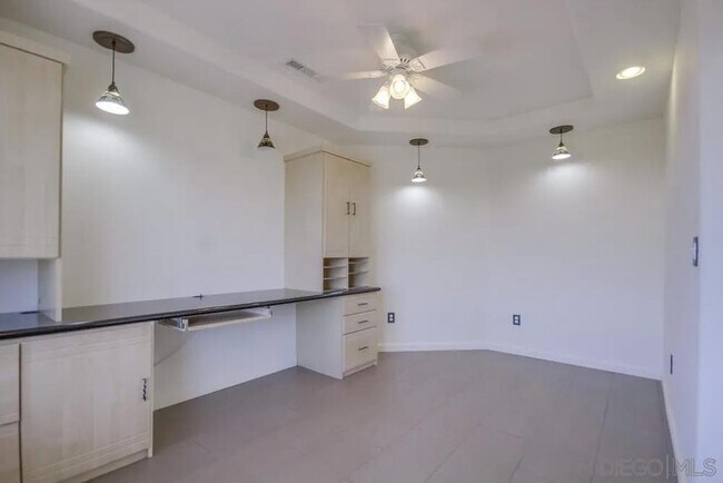 Building Photo - 2703 Lobelia Rd