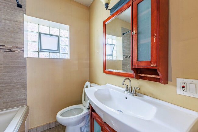 Building Photo - 6147 S Keeler Ave