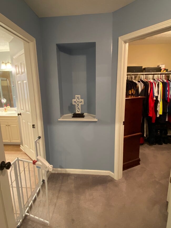 Entrance to Master Bedroom Suite - 1079 E Poplar St