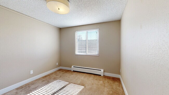 Building Photo - Boutique Apartments