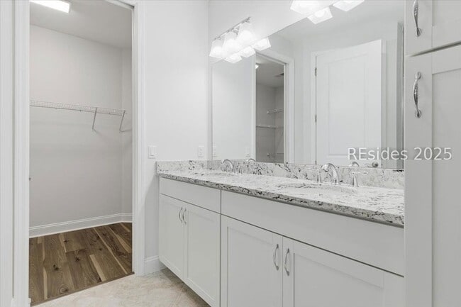 Building Photo - 155 Weekend Ave