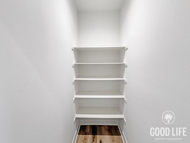 Building Photo - Stunning 3Bd/3.5Ba Home in Irvine w/Large Patio, Modern Design and 2 Master Suites!