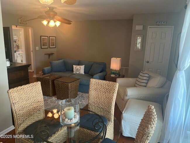 Building Photo - 100 3rd Ave