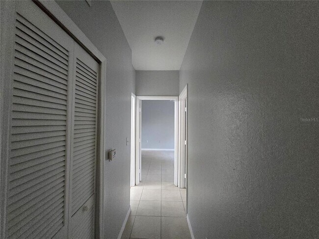 Building Photo - 8919 Legacy Ct