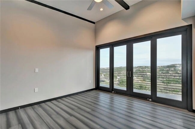 Building Photo - 600 Barrett Ln