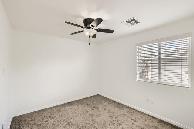 Building Photo - 2 Story with Vaulted Ceiling and All Kitchen Appliances