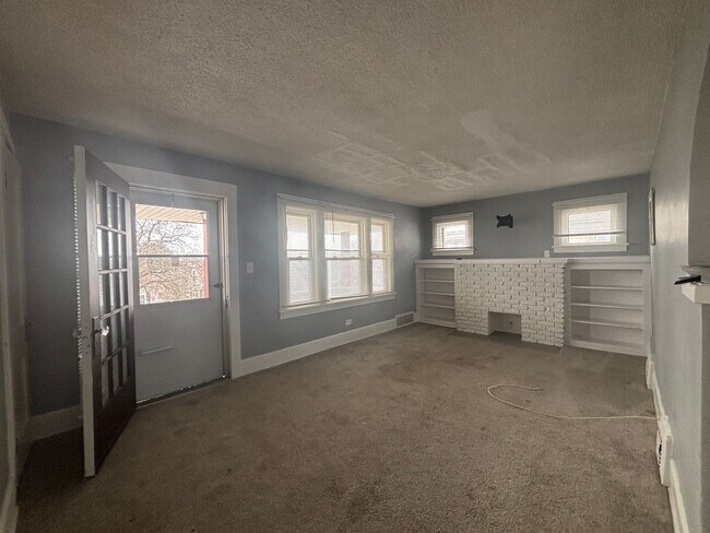 Building Photo - ParkHeights8827