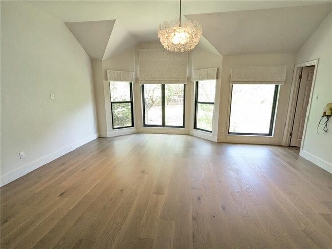 Building Photo - 9257 Scenic Bluff Dr