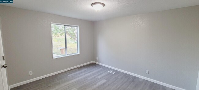 Building Photo - 5750 Sellers Ave