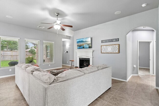 Building Photo - 21396 Timber Lodge Ln