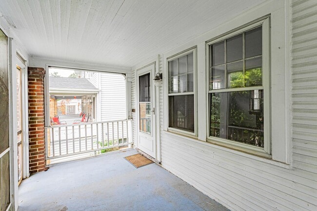 Building Photo - 174 W Weber Rd