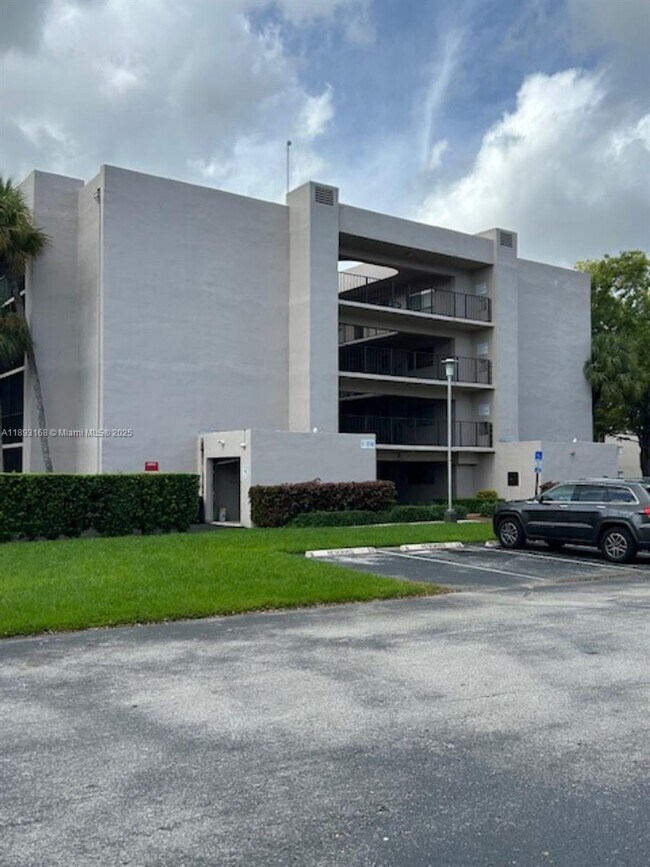 Building Photo - 8540 SW 133rd Avenue Rd
