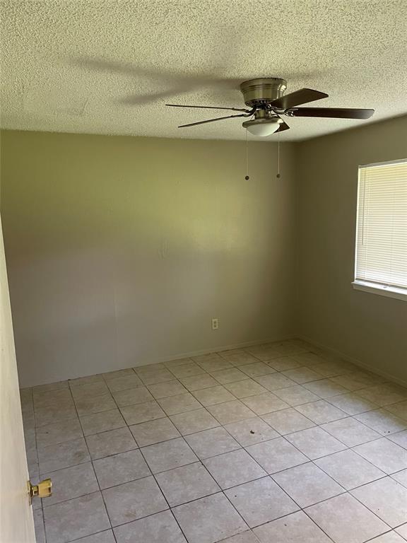 Building Photo - 4704 Lambs Ln