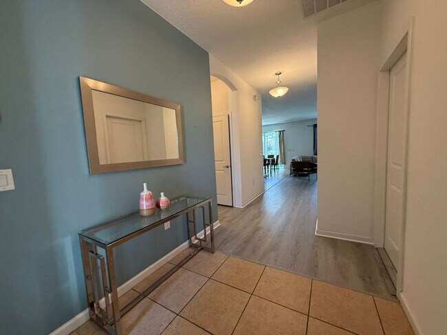 Building Photo - 230 Ballo Dr
