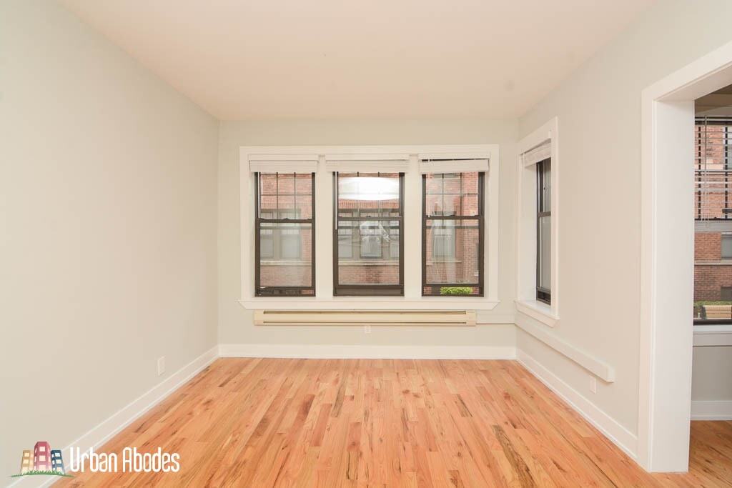 Building Photo - 4415 N Wolcott Ave