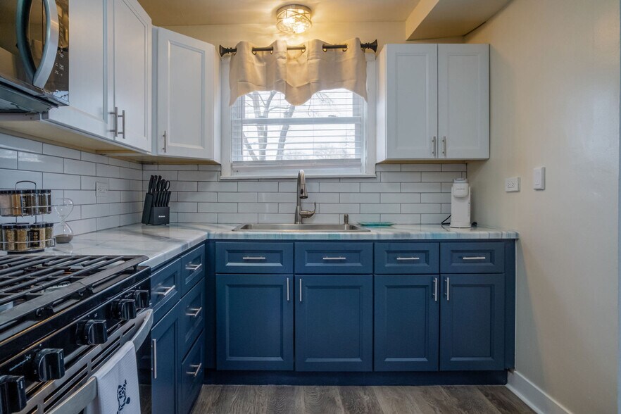 Building Photo - 139 Cora Ave