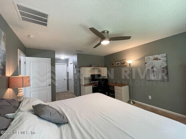 Building Photo - 15366 Bareback Dr