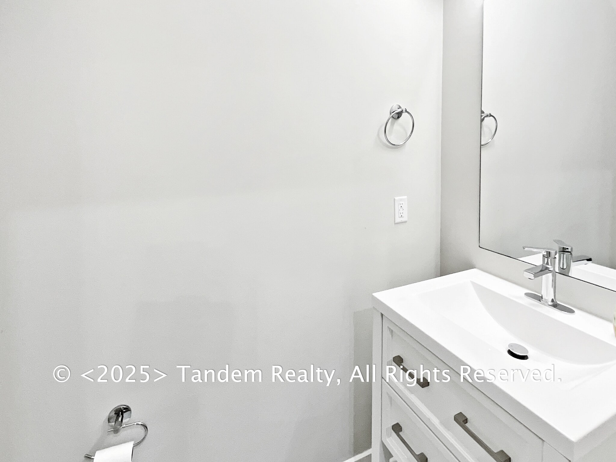 Building Photo - 3647 Hydes Ferry Rd