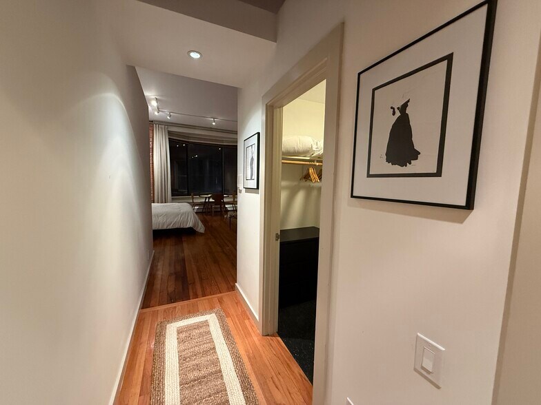 Building Photo - 93 Eddy St