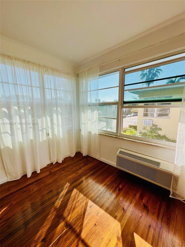 Building Photo - 1606 Jefferson Ave