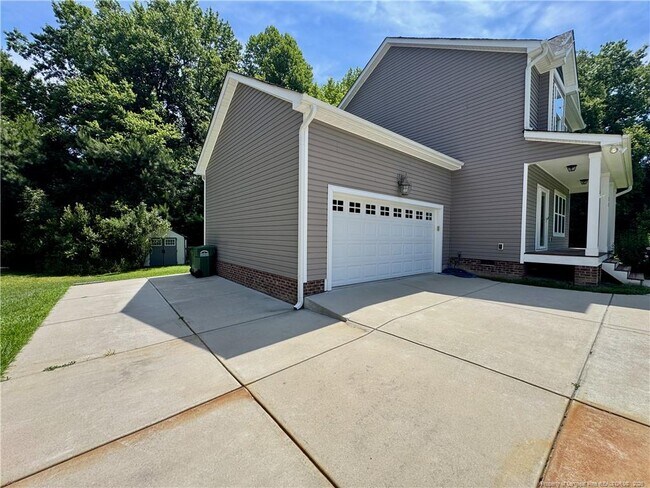 Building Photo - 20 Yelverton Ct