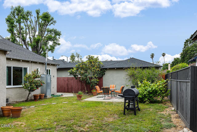 Building Photo - 3037 E Del Mar Blvd