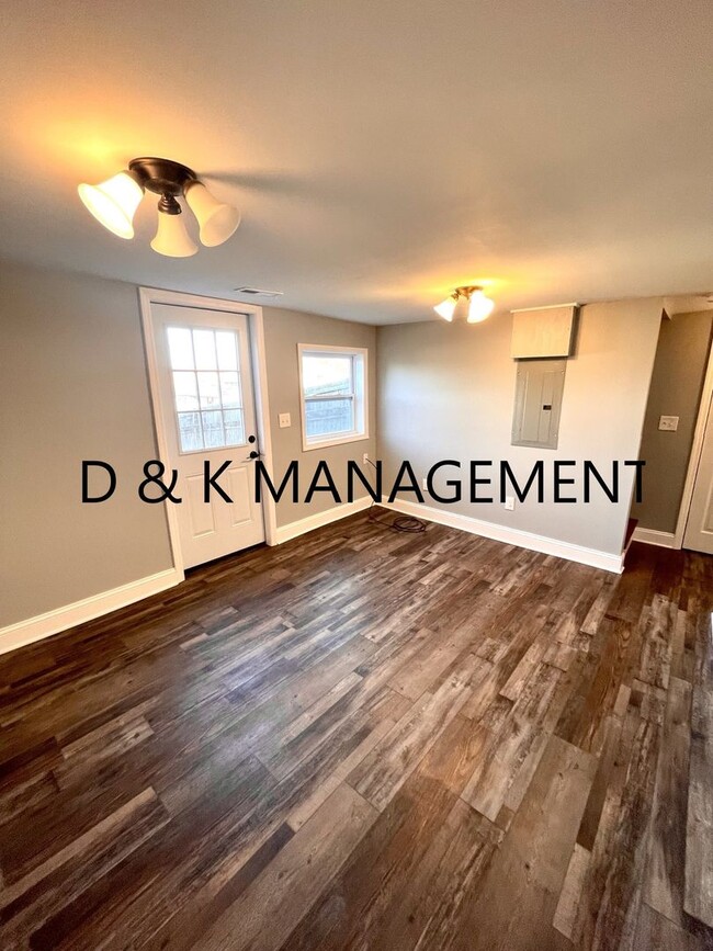Building Photo - 3 Bedroom 2 bath home in Lenoir City