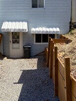 Building Photo - 742 Pony Farm Road