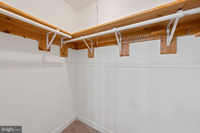Building Photo - 7515 Pleasant Way