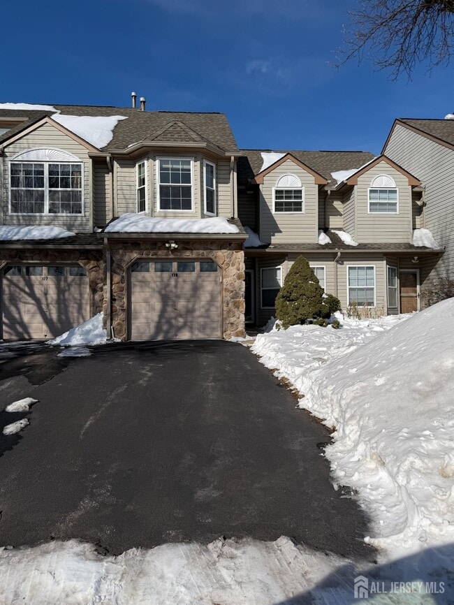 Building Photo - 176 Nebula Rd