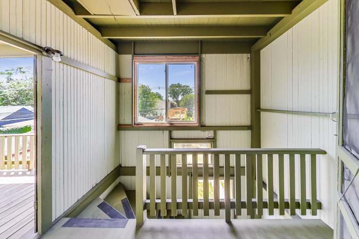 Building Photo - 535 S Lombard Ave