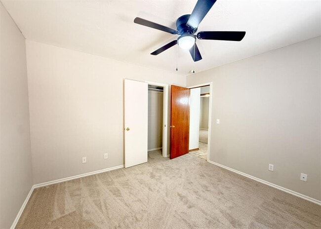 Building Photo - 18212 Willow Oak Ln
