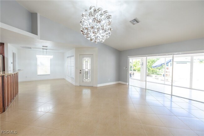 Building Photo - 1208 NW 21st Pl