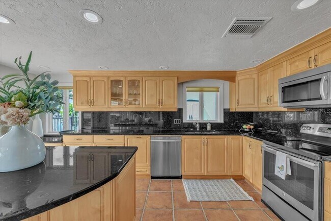 Building Photo - 241 176th Terrace E