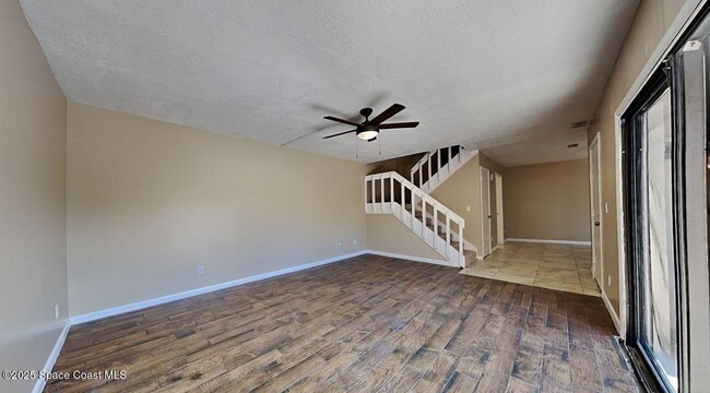 Building Photo - 2313 Vista Oaks Cir NE