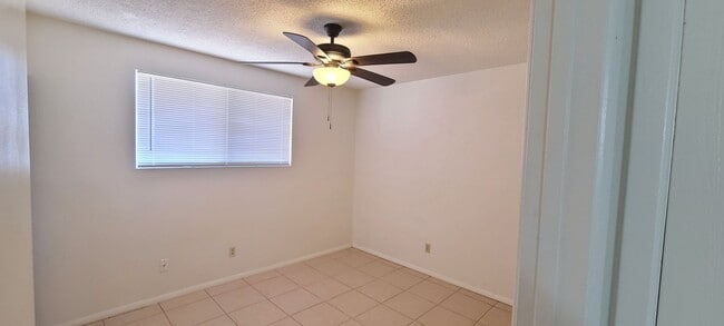 Building Photo - 2 Bed 1 Bath Spacious Gold Canyon Apartment