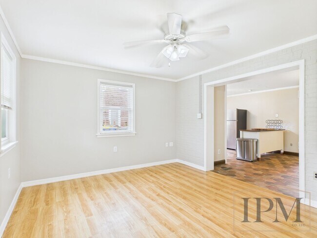 Building Photo - Available Now - Spacious 3-bedroom Home Lo...