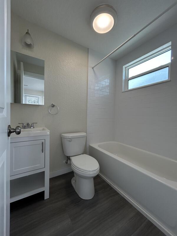 Building Photo - 808 13th St N