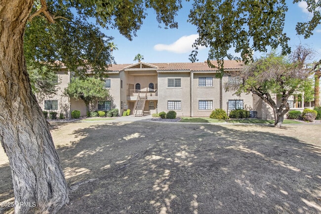 Building Photo - 930 N Mesa Dr