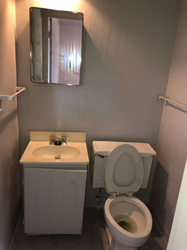 Building Photo - Southern Hills!